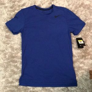 Blue nike training shirt MENS NWT